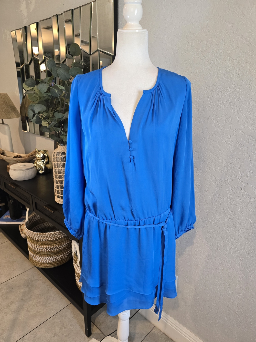 Joie Women’s Blue 100% Silk Solid Long Sleeve V-Neck tie Waist M